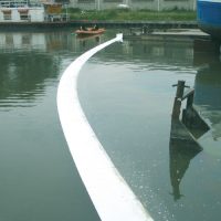 serpillière absorbante hydrophobe pour pollutions maritimes