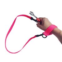 fmeATTACHEPCORL501 Longe FME avec attache poignet
